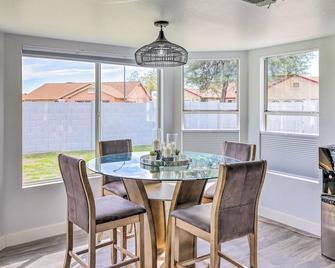 Pet-Friendly Glendale Getaway Near Westgate - Glendale - Dining room