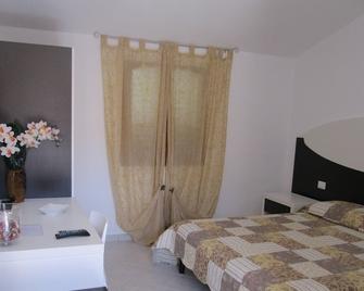 Residence Olbia - Olbia - Schlafzimmer