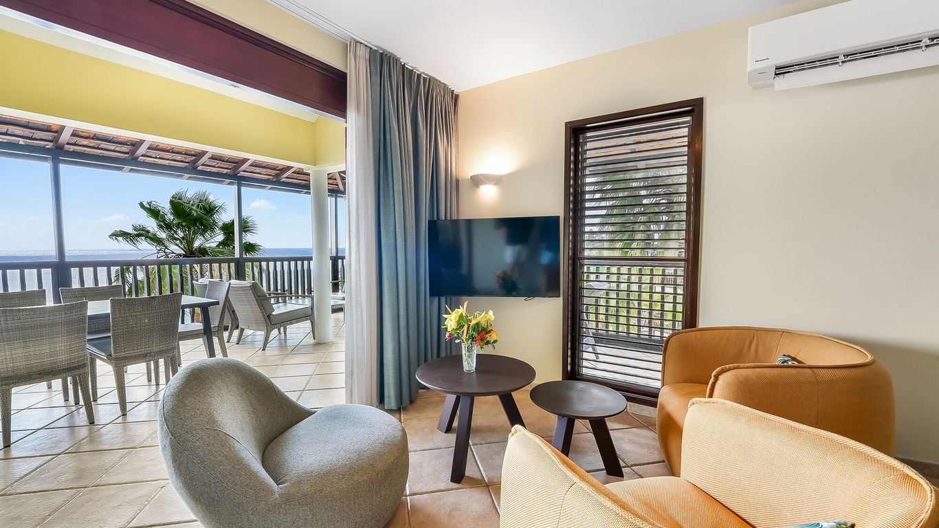 Lionsdive Beach Resort