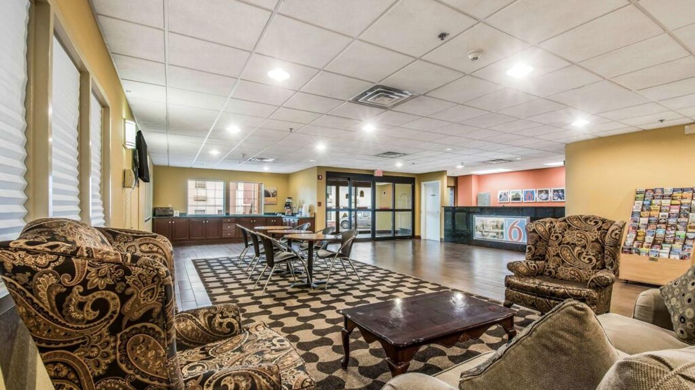 Scottish Inns & Suites - North Hershey