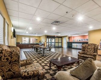 Scottish Inns & Suites - North Hershey - Harrisburg - Lobby