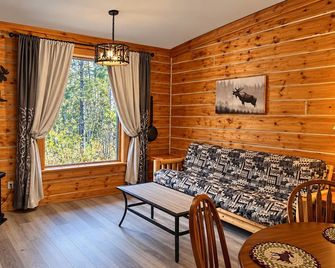 Cozy, pet-friendly, 2-bedroom cabin in beautiful Palmer, Alaska - Palmer