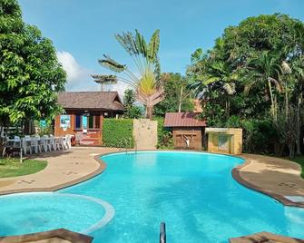 Namkhong Guesthouse And Resort - Chiang Khong - Piscina