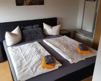 Hotel-Restaurant Zum Knurrhahn - Wilhelmshaven - Schlafzimmer