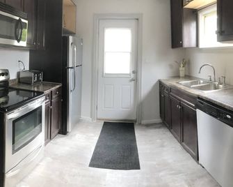 Cosy house in Smooth Rock Falls - Smooth Rock Falls - Kitchen