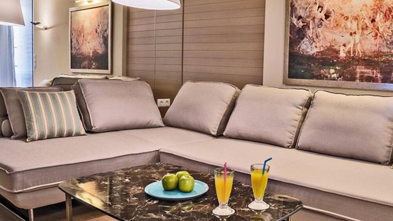 Swell Boutique Hotel