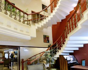 Hotel City Heart Premium - Chandigarh - Stairs