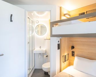 Premiere Classe Versailles - Saint Cyr L'ecole - Saint-Cyr-l’École - Bedroom