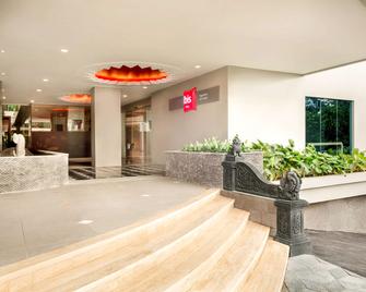 ibis Yogyakarta Adi Sucipto - Yogyakarta - Toà nhà