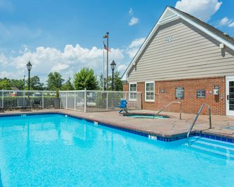 Residence Inn by Marriott Rocky Mount - Rocky Mount - Piscina