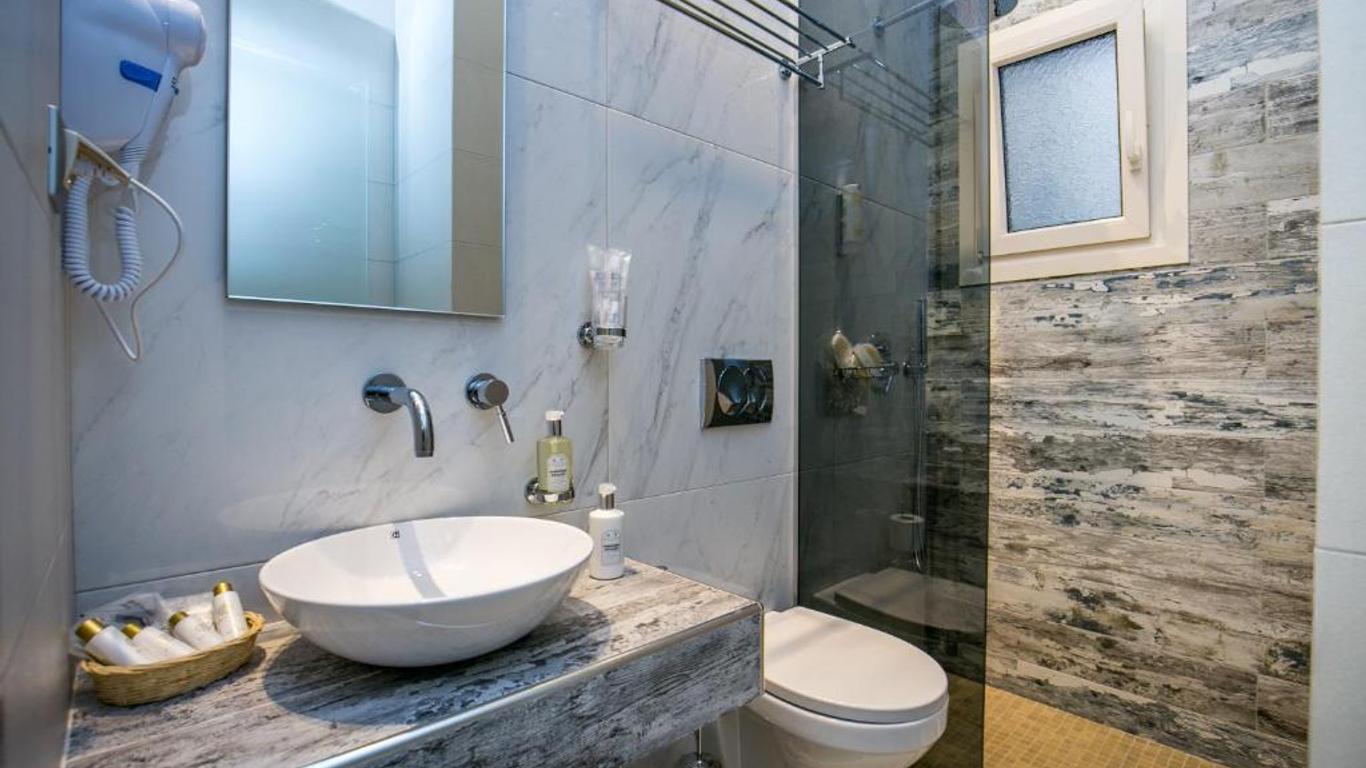 Lobelia Luxury Suites
