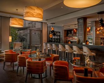 Courtyard by Marriott Munich City Center - Munich - Bar