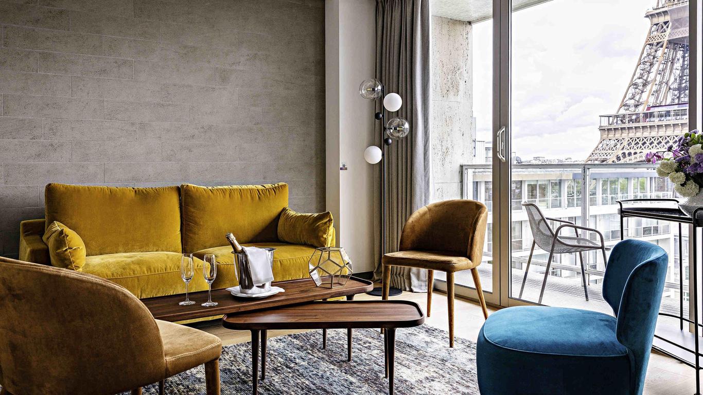 بولمان باريس برج إيفل