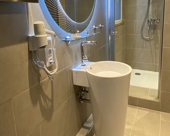 Wilsmann Apartmentvermietung - Hövelhof - Bathroom