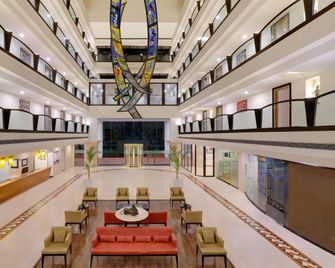 Lemon Tree Hotel, Indore - Indore - Aula