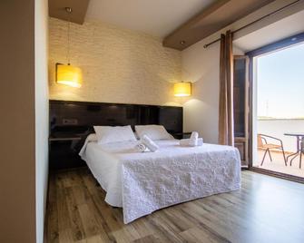 Hotel Villa De Setenil - Setenil de las Bodegas - Schlafzimmer
