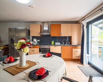 Appartement Proche De La Meuse - Givet - Cocina