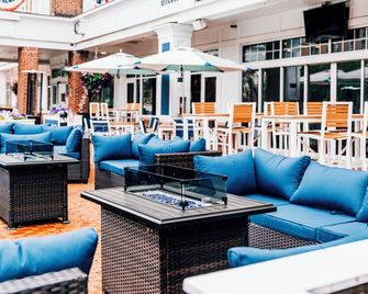 Salem Waterfront Hotel & Suites - Salem - Lounge