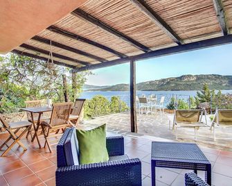 Villa Maria - Isola Santo Stefano - Balcón