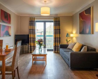 Premier Suites Bristol Redcliffe - Bristol - Olohuone
