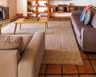 Casa Patron - Cozy fun on the beach - Ensenada - Olohuone