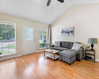 Cottage in Diamondhead - Diamondhead - Pokój dzienny