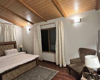 Stunning 4-Bedroom Villa Nathiagali - Nathia Gali - Habitación