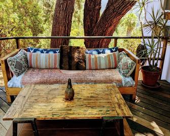 Charming 2 Br/2bth Topanga Canyon Cottage - Topanga - Balkon