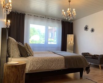 Deer Cottage, Comfort Of 130 M2 With View On The Park A Hinds - Sommerau - Bedroom