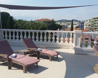 B&B Villa Blanche - Cannes - Balcón