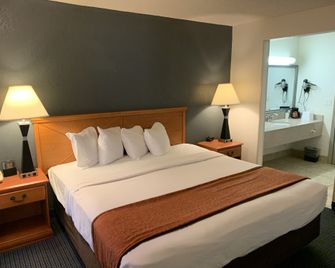 Brentwood Inn Clinton - Clinton