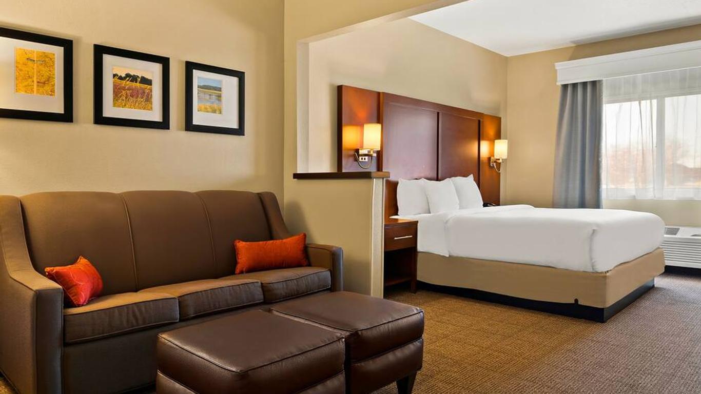 Comfort Suites- Saginaw