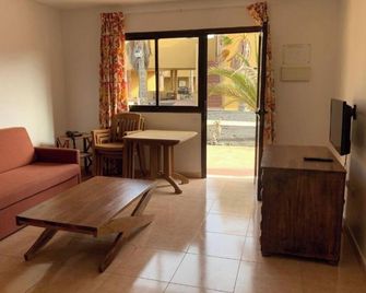 Apartamentos Corralejo Playa Oasis - Corralejo - Sala de estar