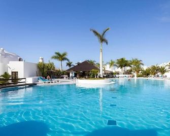 Eden Rentals Duplex Adeje Palace - Adeje - Svømmebasseng