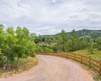 Columbine Cabin at Highland Meadows - Black Hills Retreat - Hot Springs - Venkovní prostory