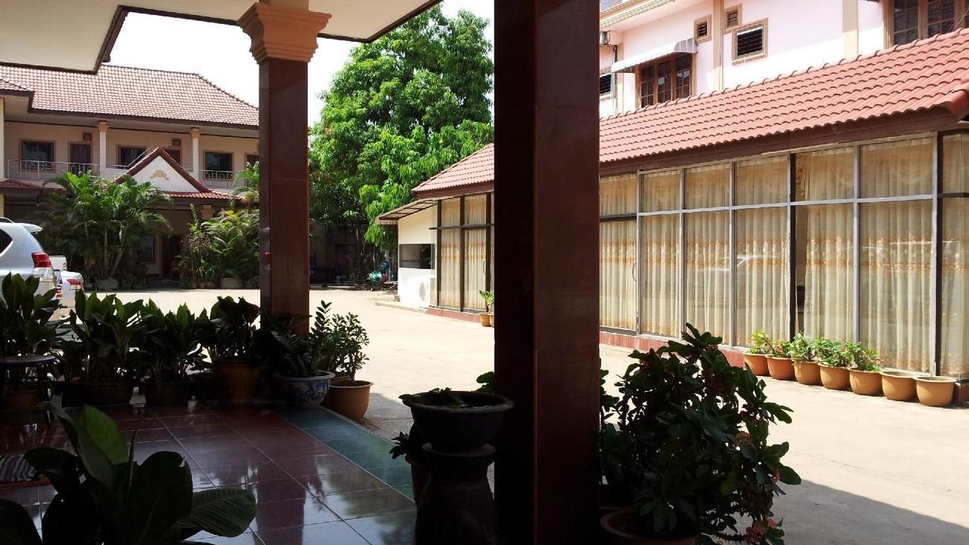 โรงแรมละอองดาว 2