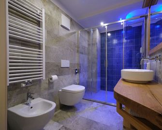 Cimon Dolomites Hotel - Predazzo - Bathroom