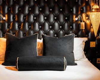 Crazy Bear Hotel Beaconsfield - Beaconsfield