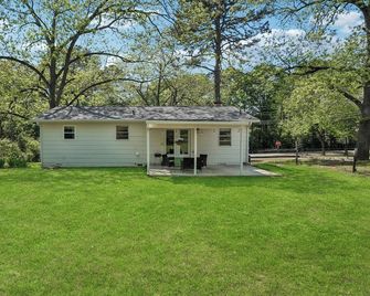 Greenbnb - Locust Grove - Building