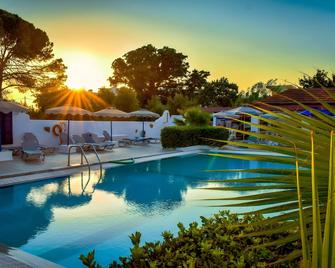 Hotel Nathalie - Ialysos - Pool