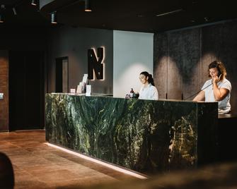 Night Inn Hotel Bahnhofcity Feldkirch - Feldkirch - Рецепція