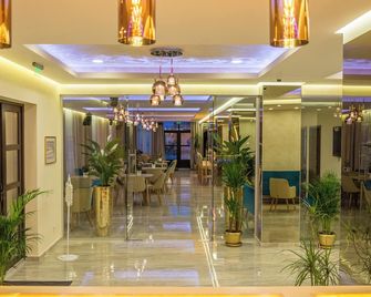 Monopoly Hotel - Otopeni - Lobby