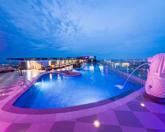 Ninh Binh Legend Hotel - נין בין - בריכה