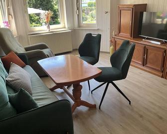 Ferienwohnung mit Charme - Peitz - Living room