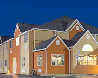 Microtel Inn By Wyndham Murfreesboro - Murfreesboro - Bygning