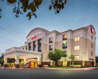 SpringHill Suites by Marriott Laredo - Laredo - Building
