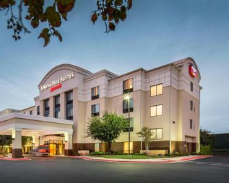 SpringHill Suites by Marriott Laredo - Laredo - Edifício