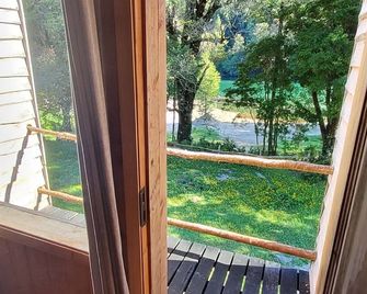 Salvatierra Lodge - Puerto Cisnes - Balcón