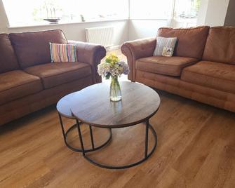 Sunrise Hotel - Shanklin - Living room