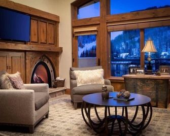 Luxury 1 Bedroom At The Hythe In Lionshead Village - Vail - Ruang tamu